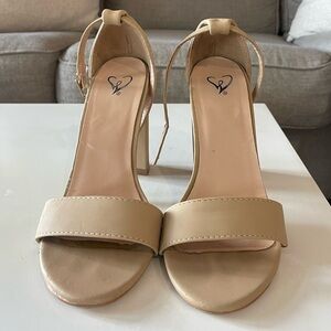 Beige Women's Heels 5 1/2